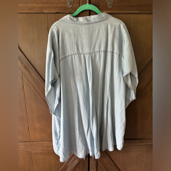 NEW✨TORRID Dolman Chambray Size 4 - Picture 6 of 8